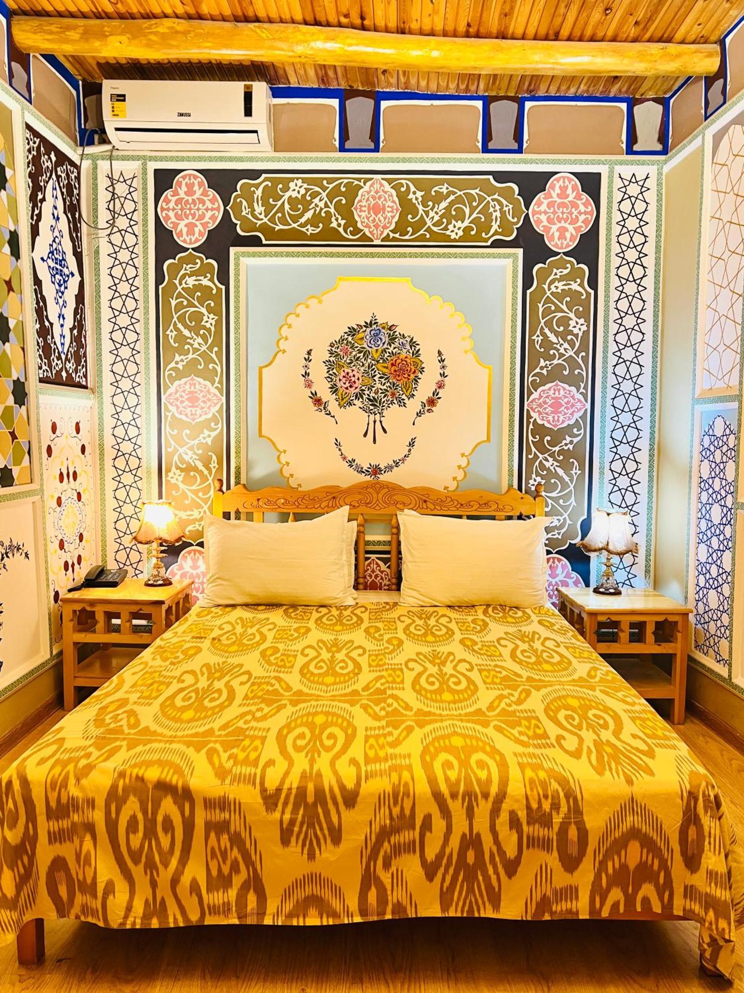 Komil Bukhara Boutique Hotel מראה חיצוני תמונה