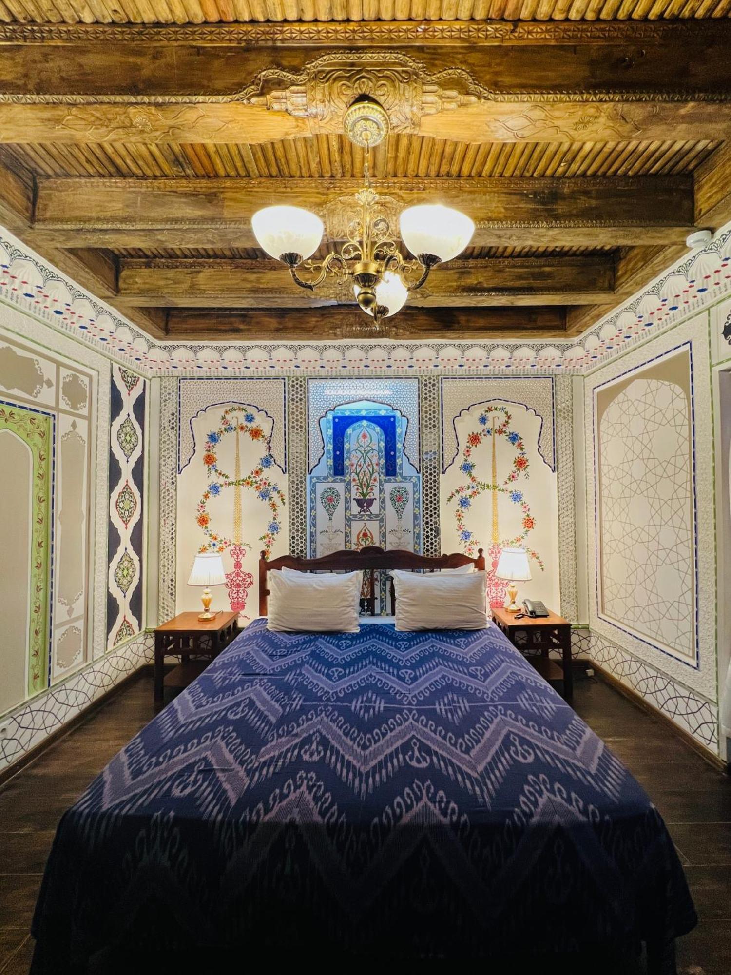 Komil Bukhara Boutique Hotel מראה חיצוני תמונה